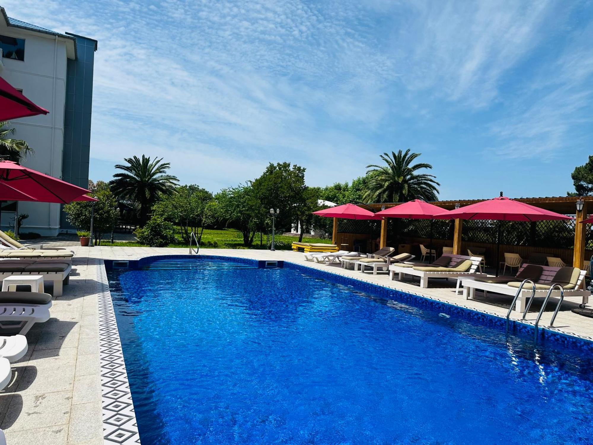 Claude Monet Beach Hotel Ureki Exterior foto
