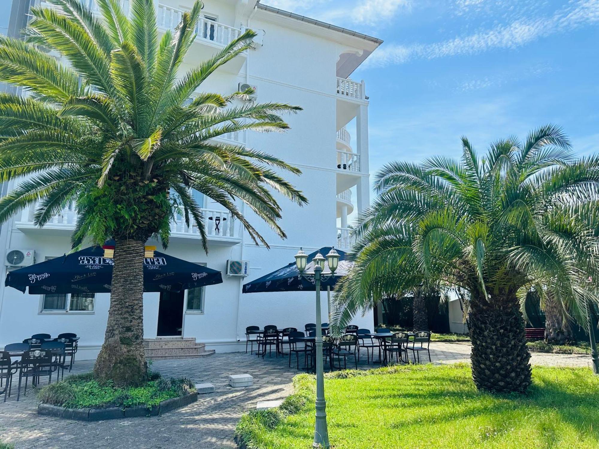 Claude Monet Beach Hotel Ureki Exterior foto